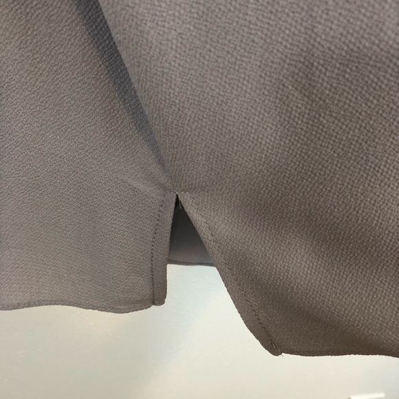 Sold Umgee Gray cold shoulder balloon sleeve - Picture 3 of 10